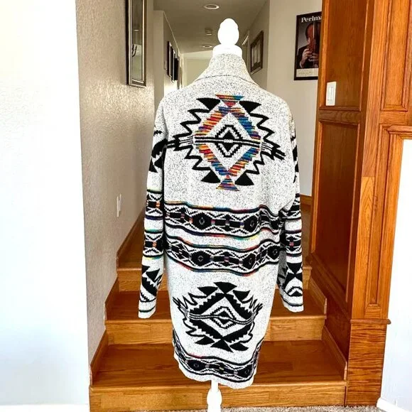 Anthropologie Northern Angel Rainbow Grey Aztec Duster Cardigan - Picture 2 of 15